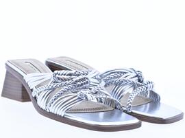 SANDALIA TACON PLATA