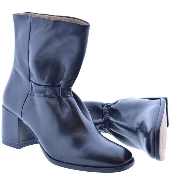 Gallery a10118 7qxyrcix